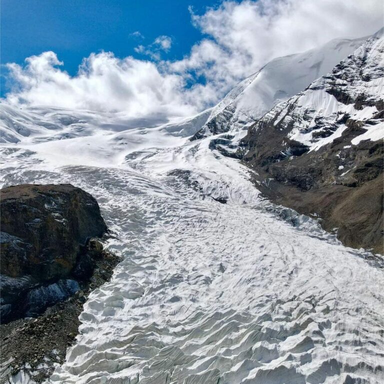 卡若拉冰川|西藏最易抵達的冰川奇觀 · 喜馬拉雅雪域秘境 | Enigmatic Tibet Travel